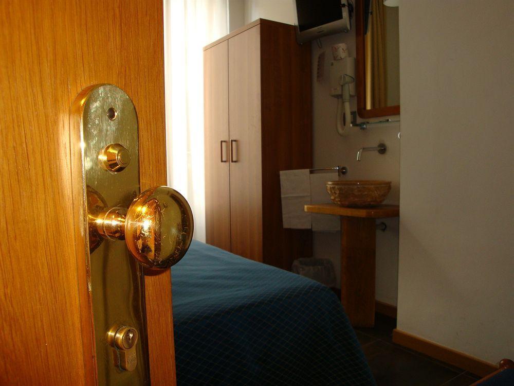 Hotel Marcantonio Rome Exterior photo